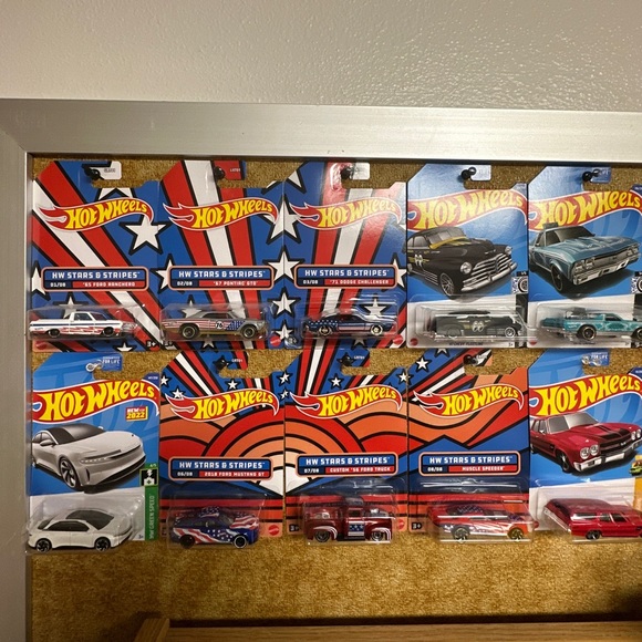 Hot Wheels - Picture 4 of 5